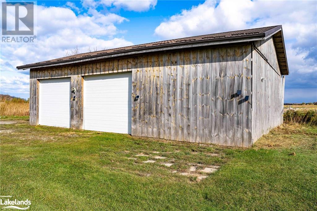 1913 Fairgrounds Road N, Clearview, Ontario  L0M 1S0 - Photo 6 - 40593729