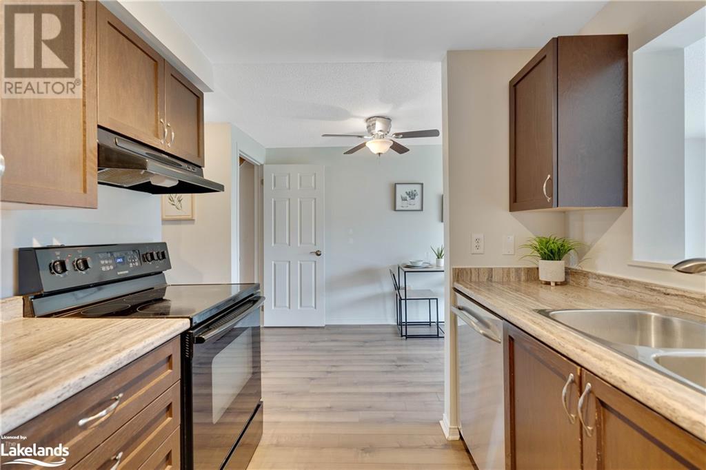 34 Monarchy Street, Barrie, Ontario  L4M 7K1 - Photo 11 - 40593676