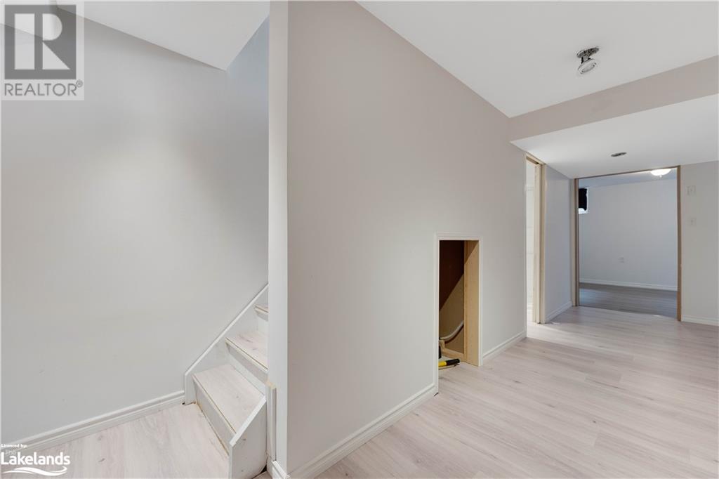 34 Monarchy Street, Barrie, Ontario  L4M 7K1 - Photo 24 - 40593676