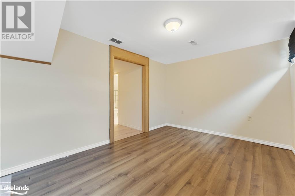 34 Monarchy Street, Barrie, Ontario  L4M 7K1 - Photo 25 - 40593676