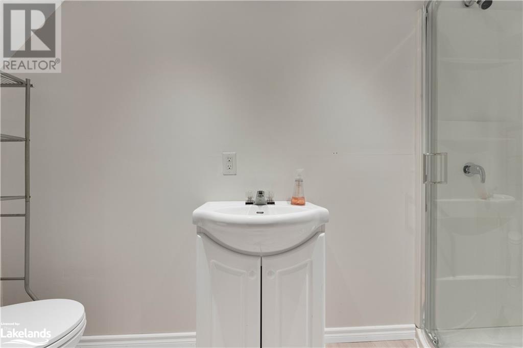 34 Monarchy Street, Barrie, Ontario  L4M 7K1 - Photo 27 - 40593676