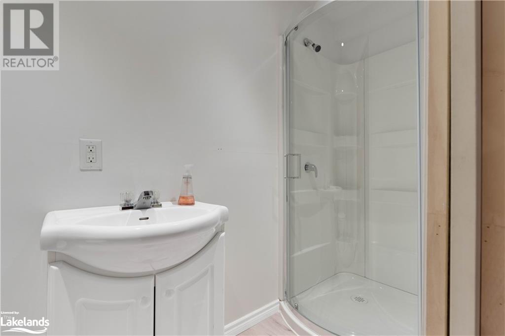 34 Monarchy Street, Barrie, Ontario  L4M 7K1 - Photo 28 - 40593676