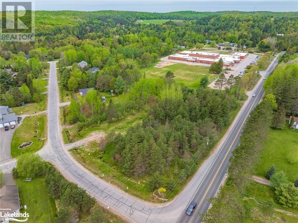 2 Renwick Drive, Huntsville, Ontario  P1H 2M3 - Photo 7 - 40590055