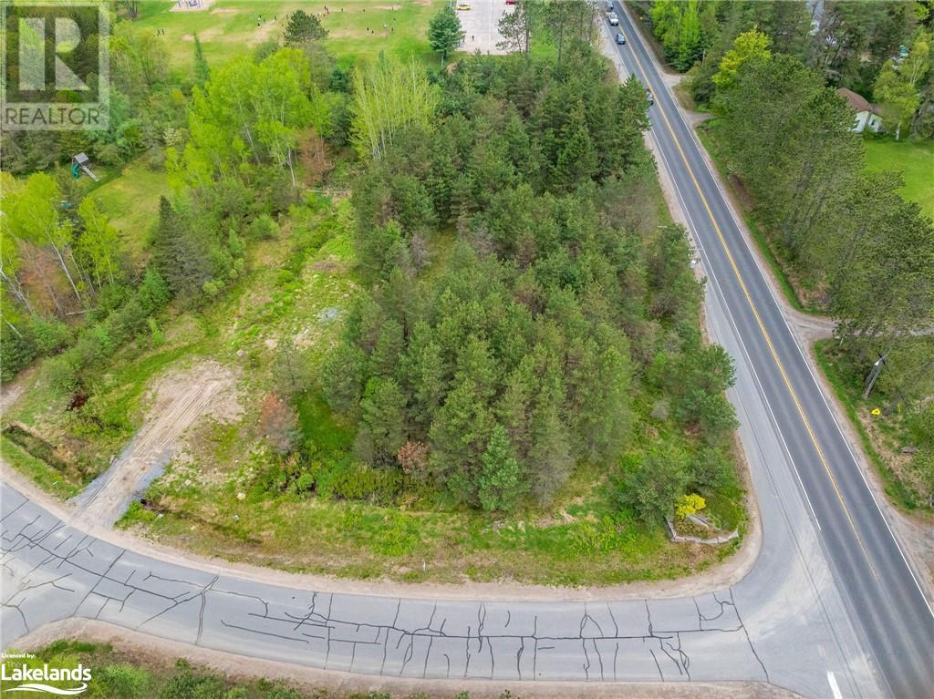 2 Renwick Drive, Huntsville, Ontario  P1H 2M3 - Photo 3 - 40590055