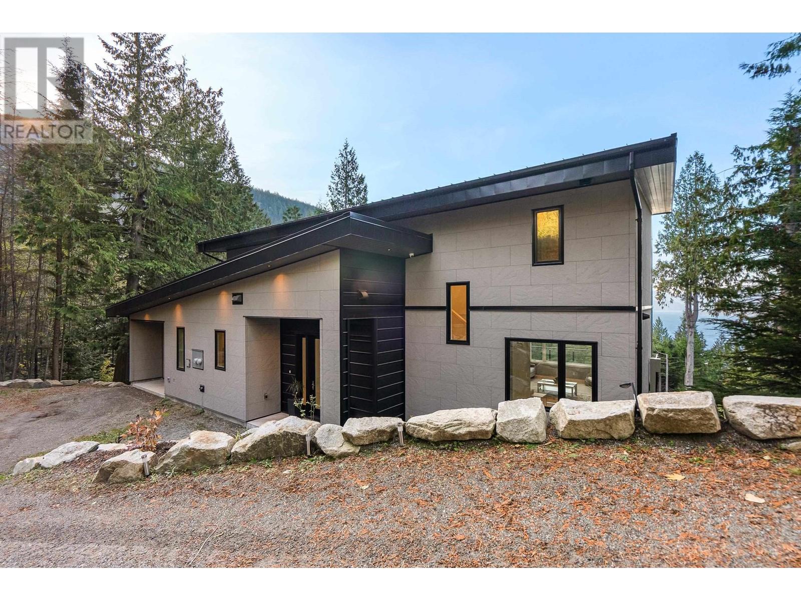 1028 GOAT RIDGE DRIVE, britannia beach, British Columbia