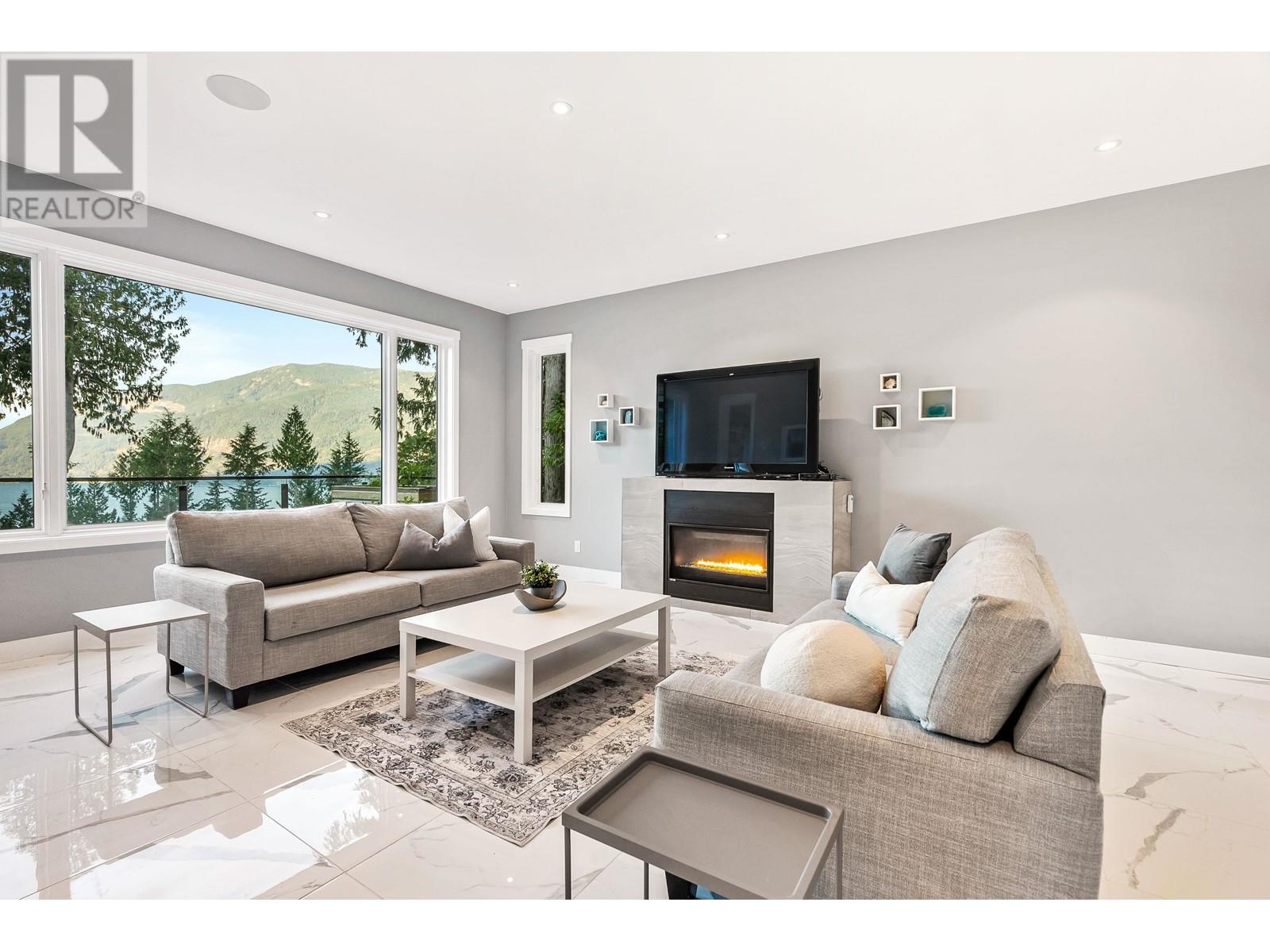 1028 Goat Ridge Drive, Britannia Beach, British Columbia  V8B 1J2 - Photo 3 - R2886148