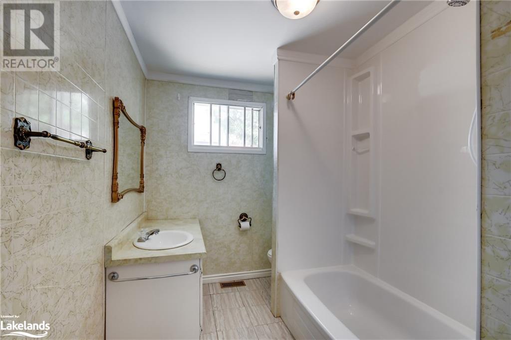 171 Phillip Street E, Gravenhurst, Ontario  P1P 1J4 - Photo 8 - 40593274