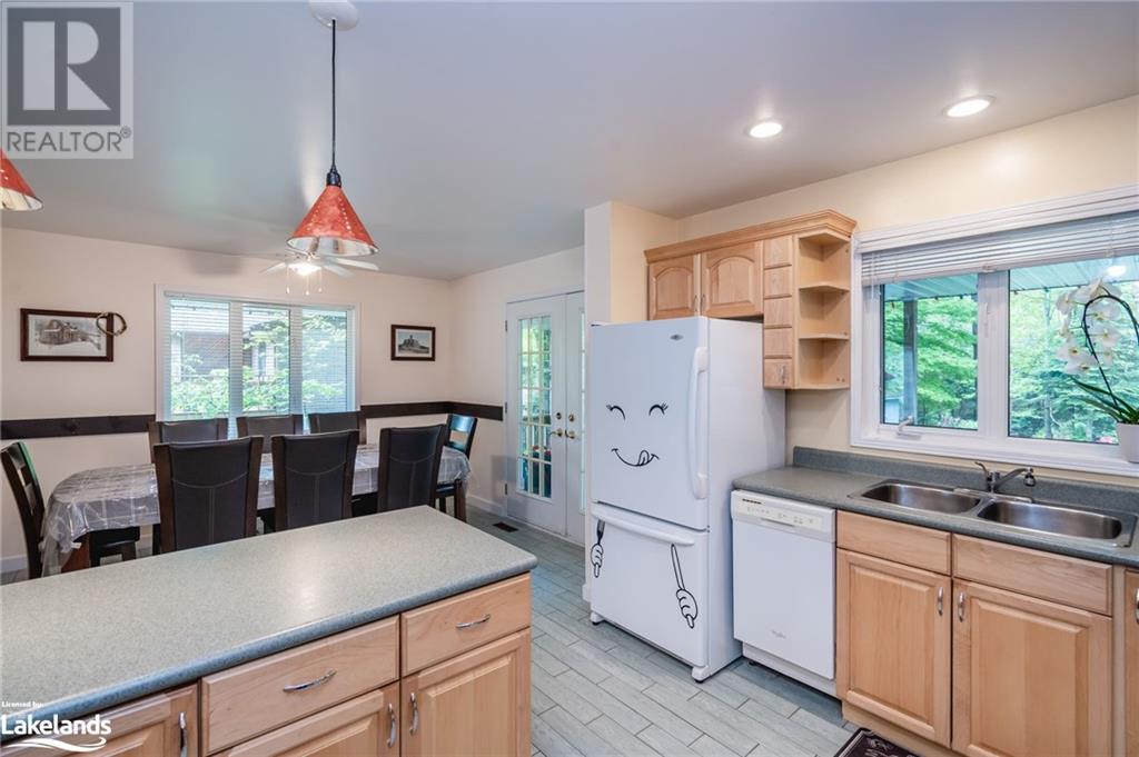 594 Tiny Beaches Road N, Tiny, Ontario  L0L 2J0 - Photo 10 - 40594077