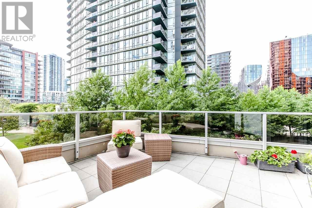 305 8 Smithe Mews, Vancouver, British Columbia  V6B 0A5 - Photo 22 - R2886454