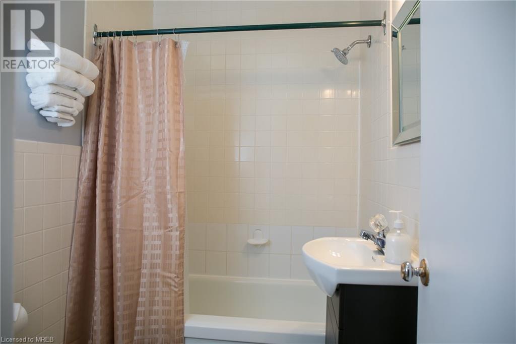 299 15 Highway, Seeleys Bay, Ontario  K0H 2N0 - Photo 13 - 40594506