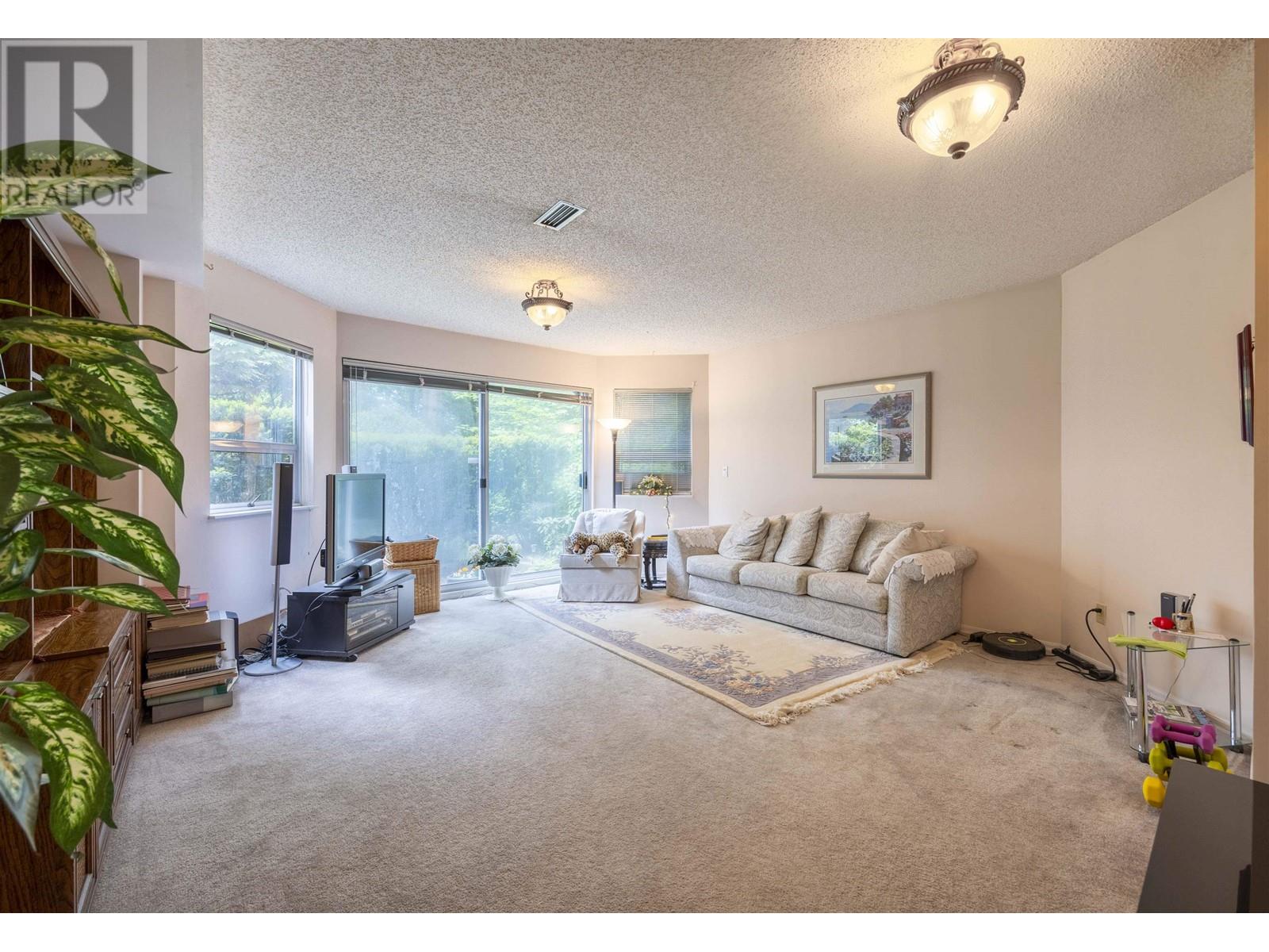 Listing Picture 13 of 15 : 44 9000 ASH GROVE CRESCENT, Burnaby / 本拿比 - 魯藝地產 Yvonne Lu Group - MLS Medallion Club Member