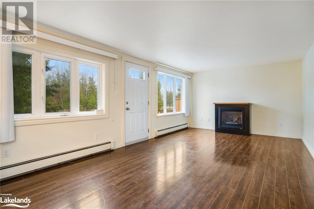 95 Betty Boulevard, Wasaga Beach, Ontario  L9Z 2X8 - Photo 3 - 40593886
