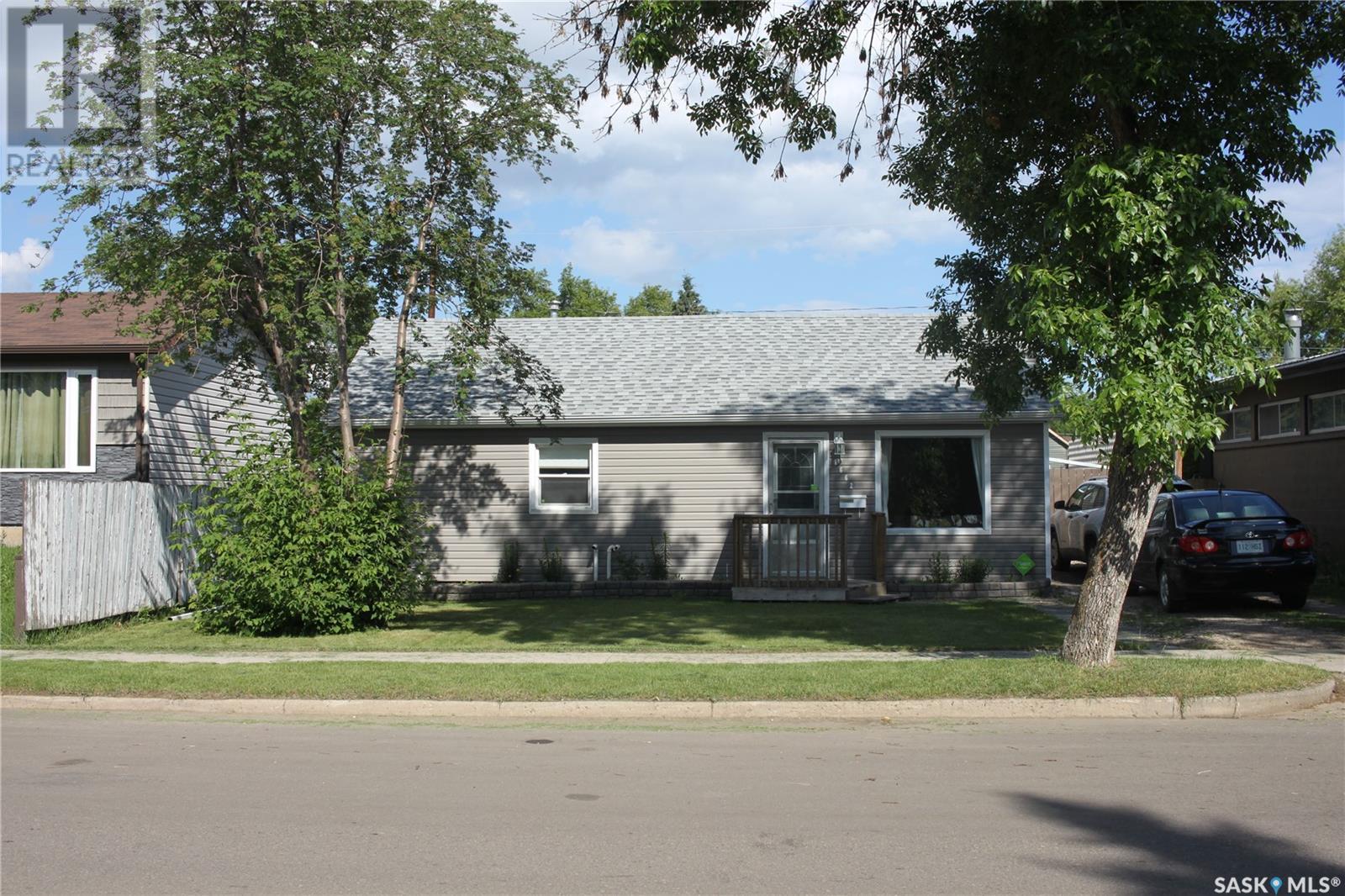 1662 102nd Street, North Battleford, Saskatchewan  S9A 1H1 - Photo 1 - SK970403