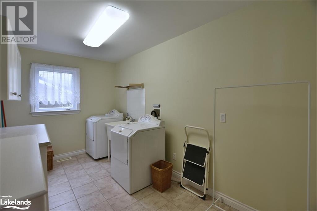 1022 River Road E, Wasaga Beach, Ontario  L9Z 2P7 - Photo 32 - 40590435