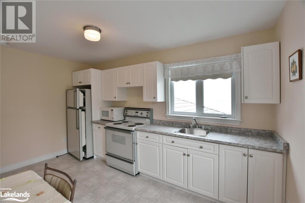 1022 River Road E, Wasaga Beach, Ontario  L9Z 2P7 - Photo 38 - 40590435