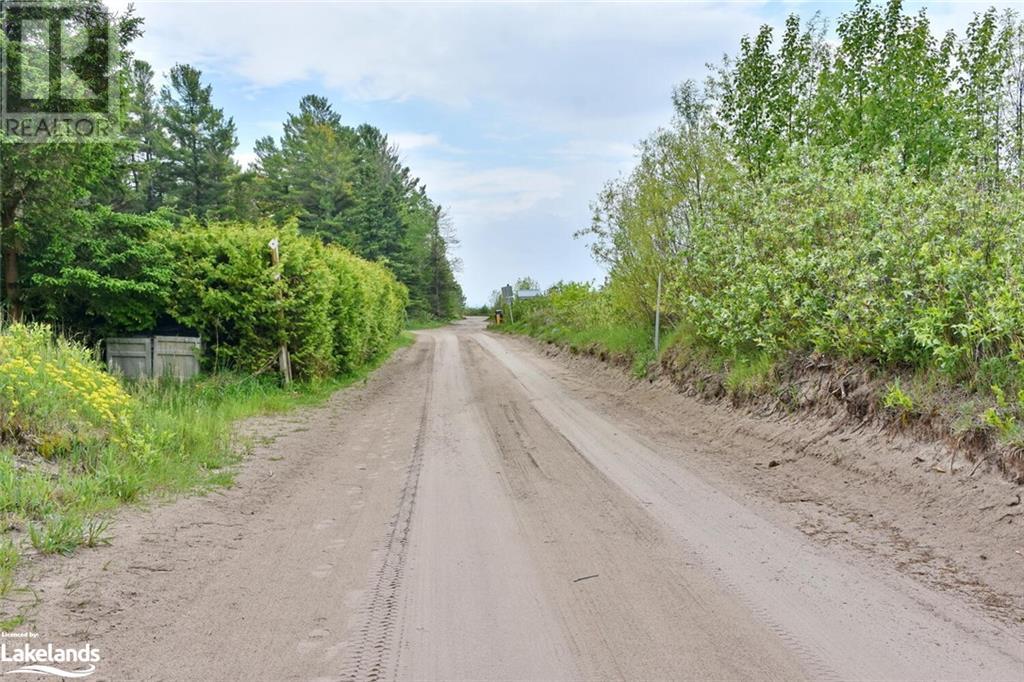 1022 River Road E, Wasaga Beach, Ontario  L9Z 2P7 - Photo 44 - 40590435