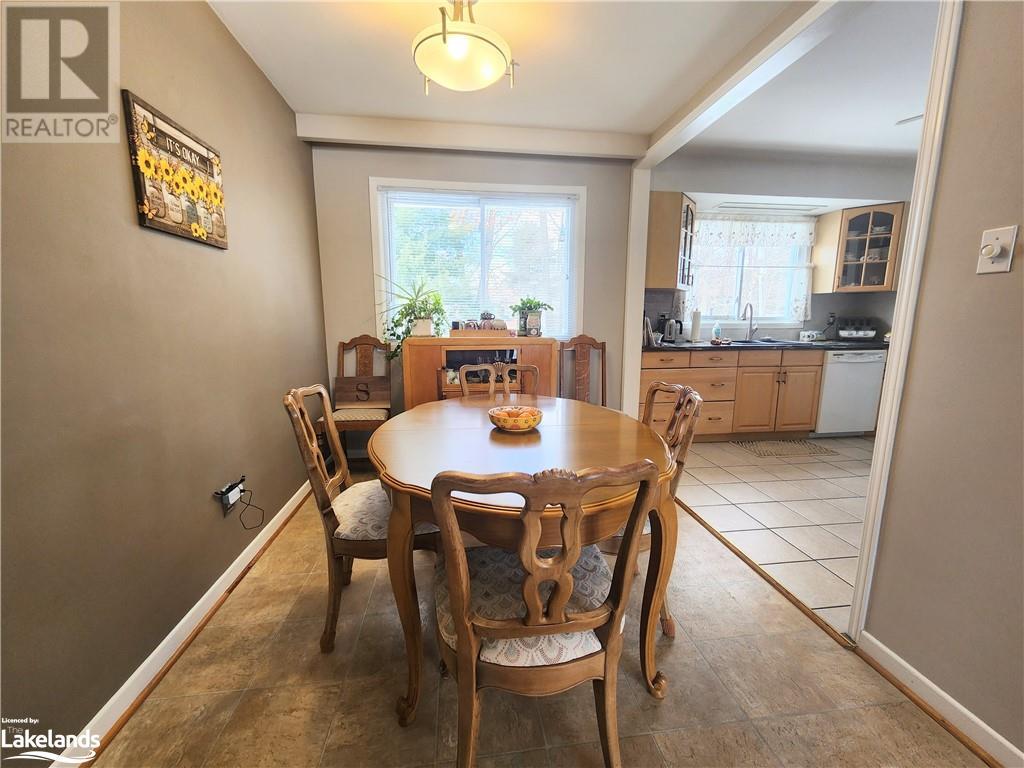 949 Hahne Drive, Gravenhurst, Ontario  P1P 1L1 - Photo 5 - 40544054