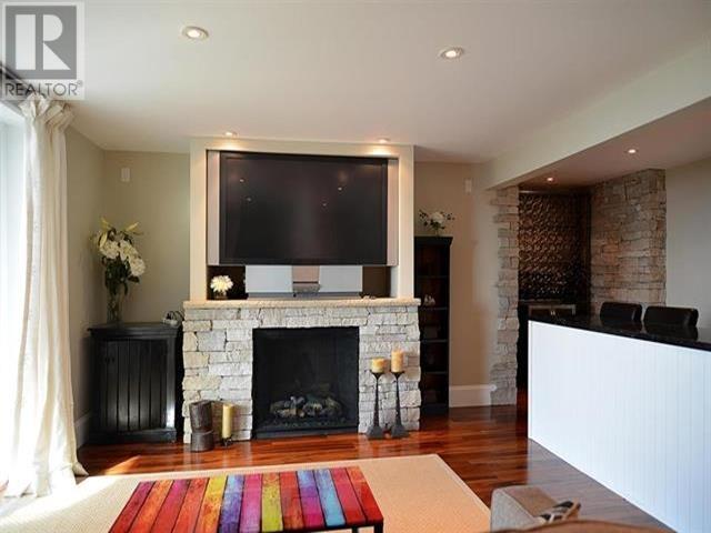 1698 Ocean Beach Esplanade, Gibsons, British Columbia  V0N 1V5 - Photo 15 - R2886268