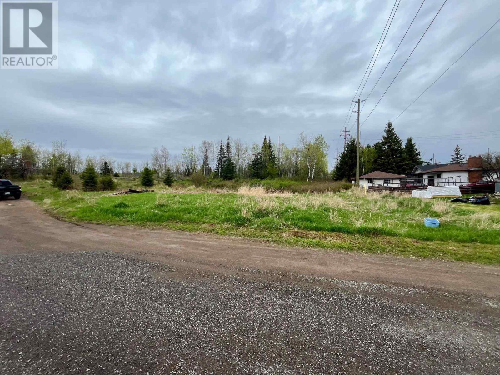 390 Balsam St, Thunder Bay, Ontario  P7A 5P3 - Photo 2 - TB241367