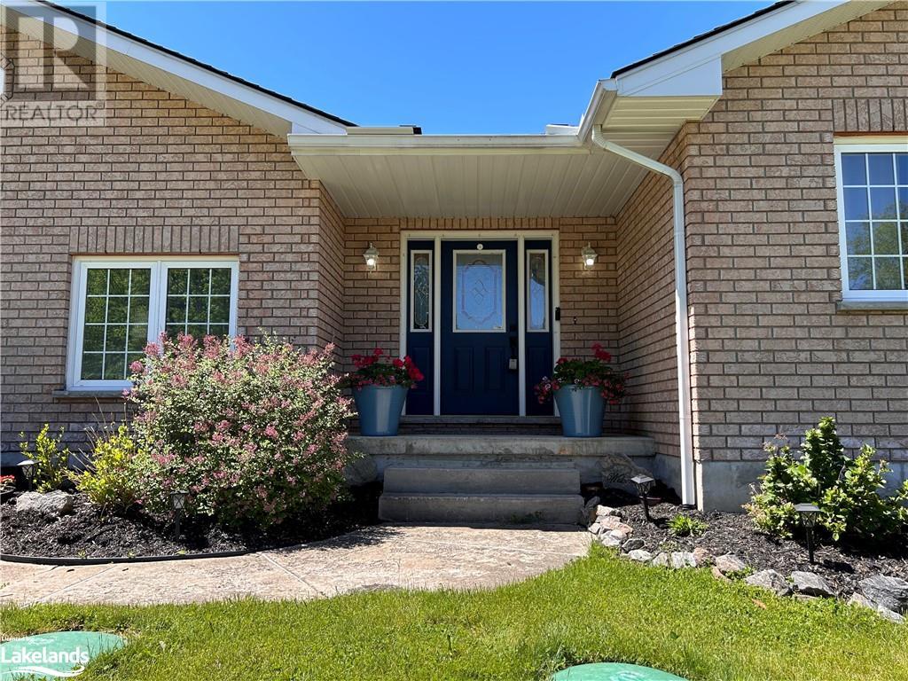 124 Arlynn Crescent, Penetanguishene, Ontario  L9M 2G9 - Photo 4 - 40594217