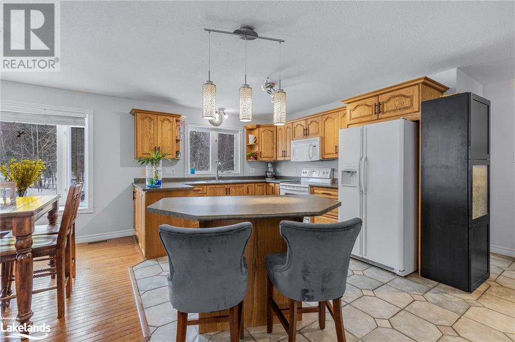 124 Arlynn Crescent, Penetanguishene, Ontario  L9M 2G9 - Photo 8 - 40594217