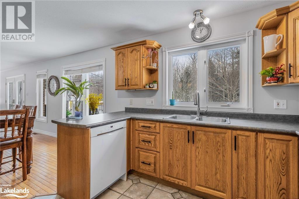 124 Arlynn Crescent, Penetanguishene, Ontario  L9M 2G9 - Photo 9 - 40594217