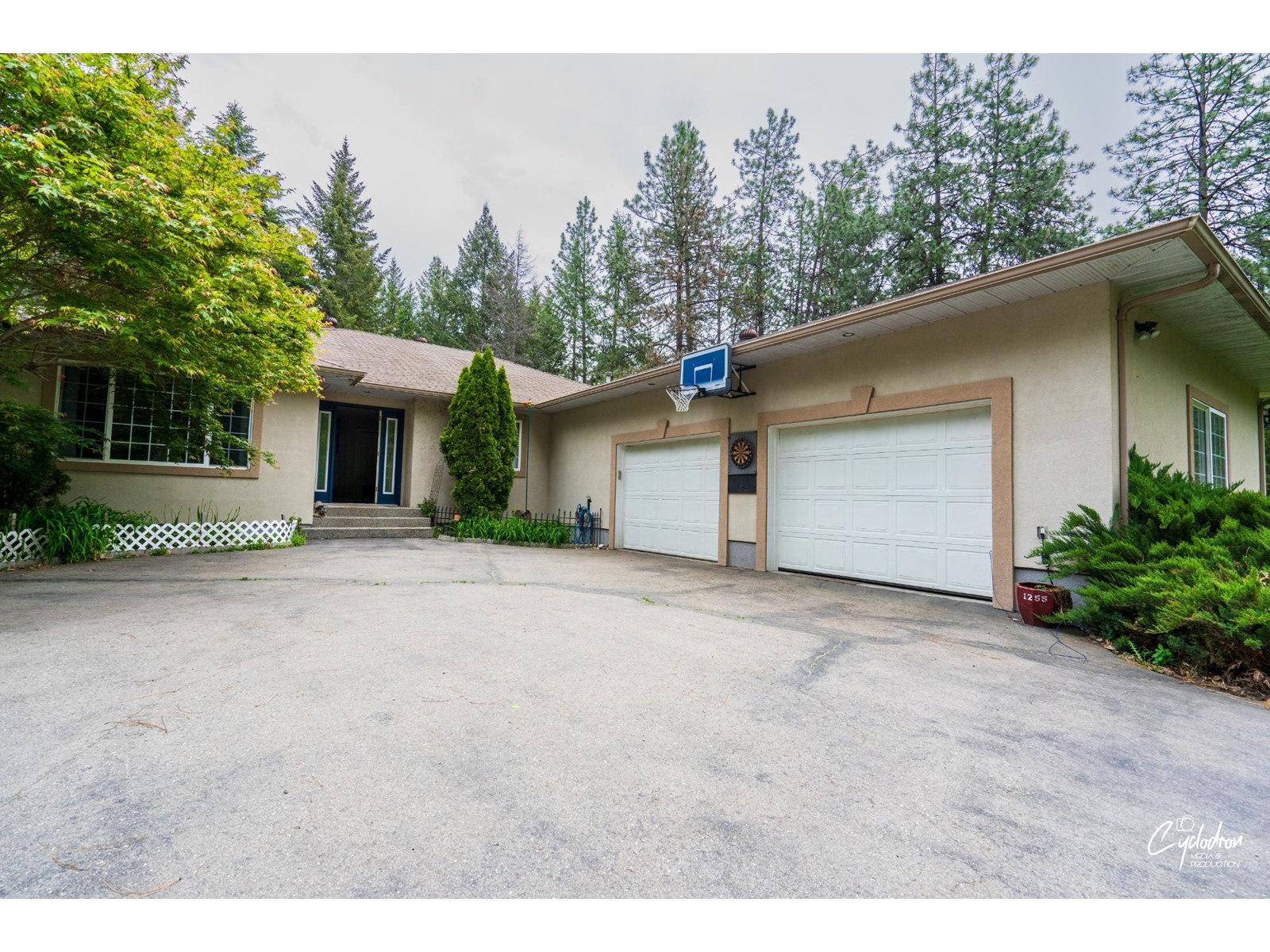450 River Drive W, Christina Lake, British Columbia  V0H 1E0 - Photo 5 - 2477120