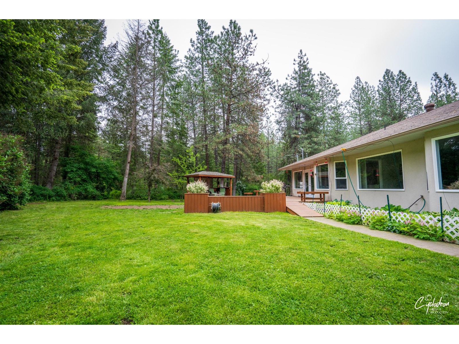 450 River Drive W, Christina Lake, British Columbia  V0H 1E0 - Photo 68 - 2477120