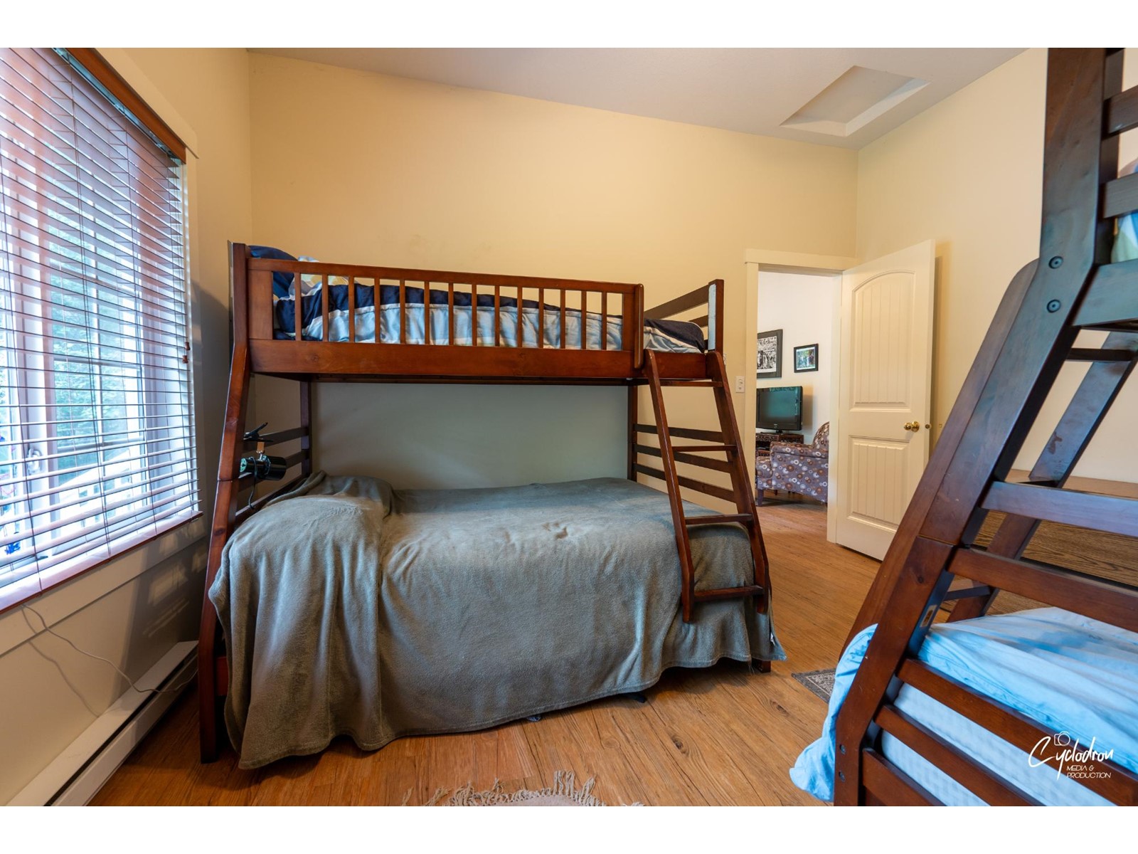 450 River Drive W, Christina Lake, British Columbia  V0H 1E0 - Photo 80 - 2477120