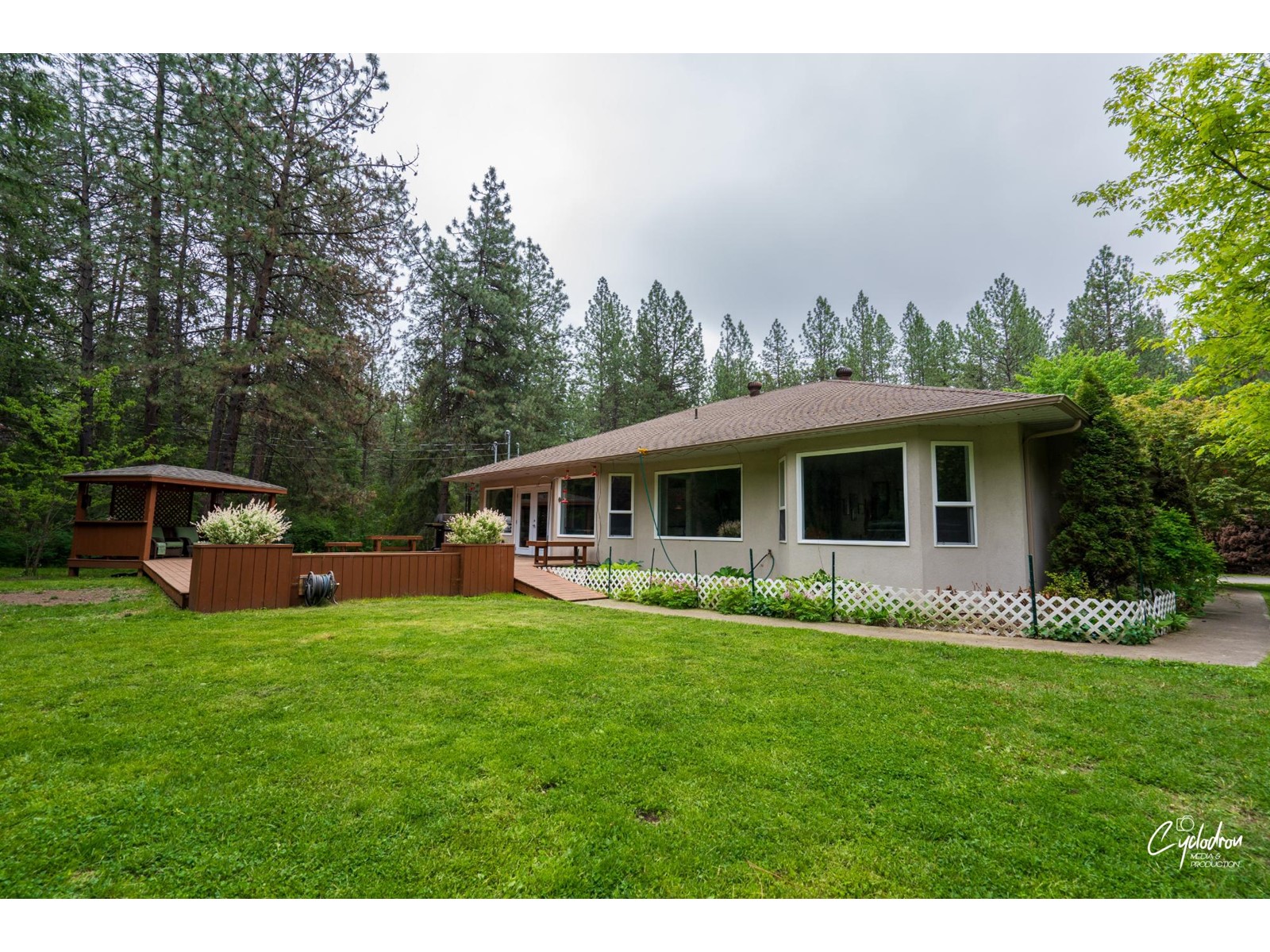 450 River Drive W, Christina Lake, British Columbia  V0H 1E0 - Photo 65 - 2477120