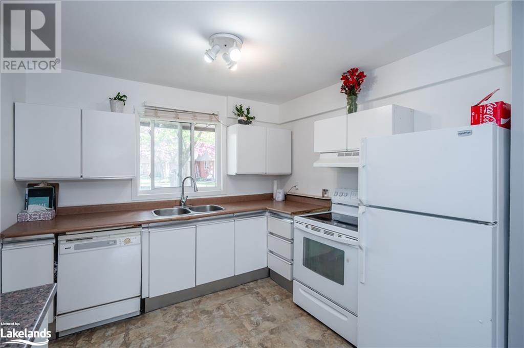 584 Tenth Street, Collingwood, Ontario  L9Y 4C1 - Photo 4 - 40594695