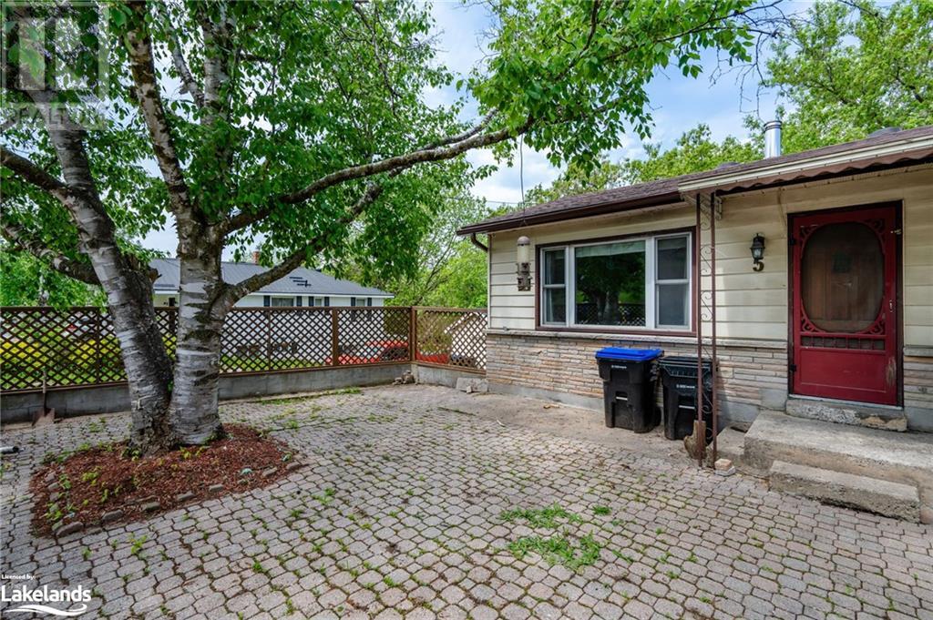 5 Water Street, Penetanguishene, Ontario  L9M 1V5 - Photo 4 - 40594831
