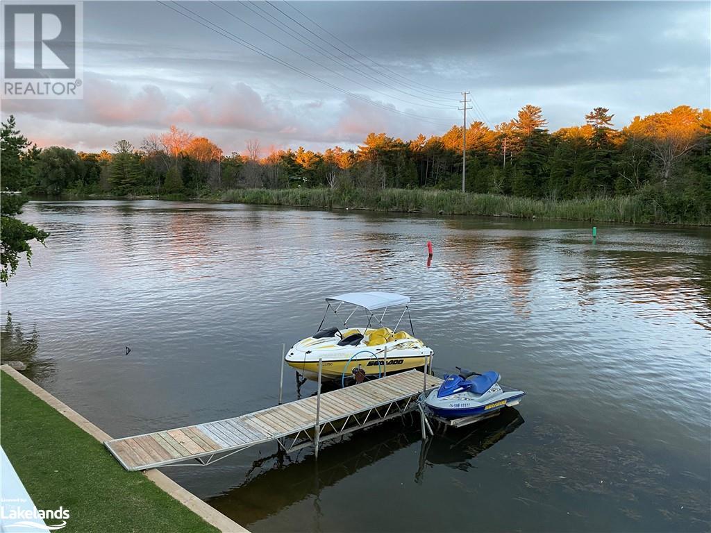 807 Mosley Street, Wasaga Beach, Ontario  L9Z 2H5 - Photo 2 - 40590956