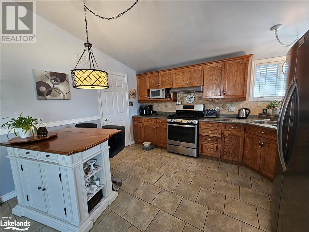 60 Pennsylvania Avenue, Wasaga Beach, Ontario  L9Z 3A8 - Photo 8 - 40594929