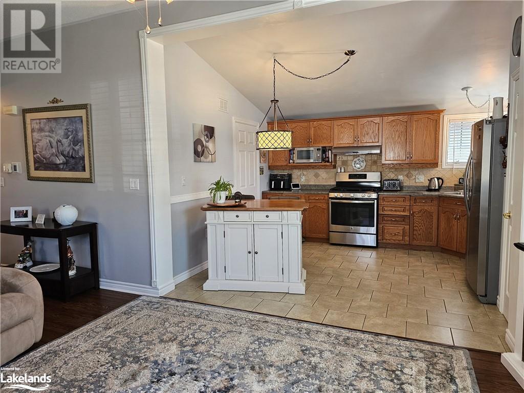 60 Pennsylvania Avenue, Wasaga Beach, Ontario  L9Z 3A8 - Photo 10 - 40594929