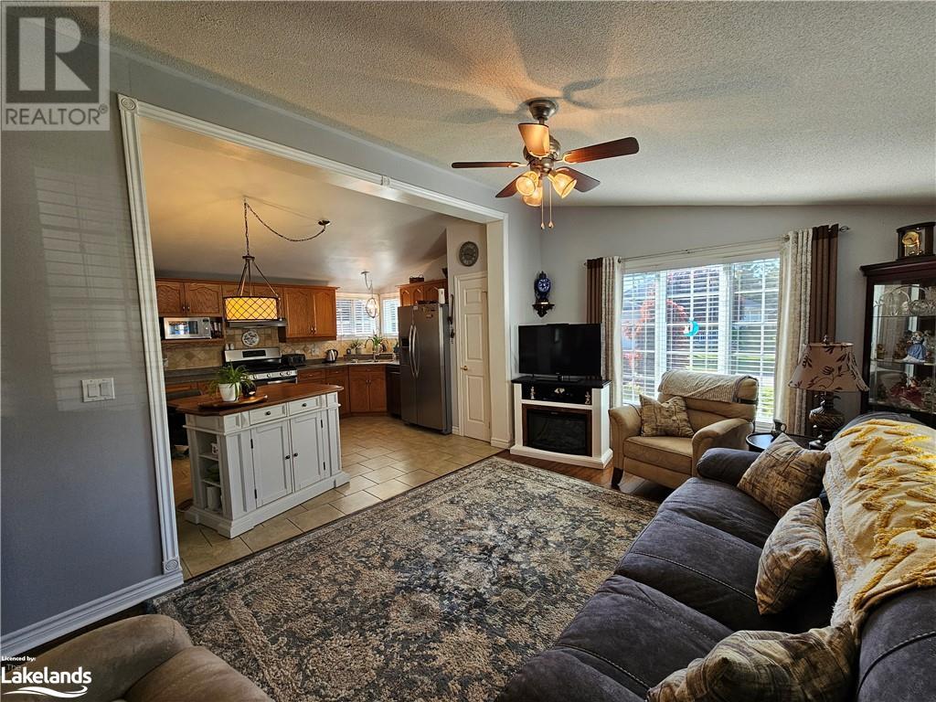 60 Pennsylvania Avenue, Wasaga Beach, Ontario  L9Z 3A8 - Photo 7 - 40594929