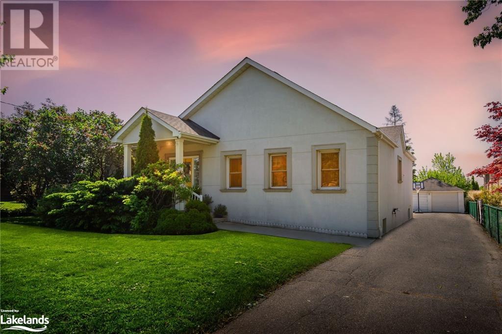 201 RUSTIC Road, north york, Ontario