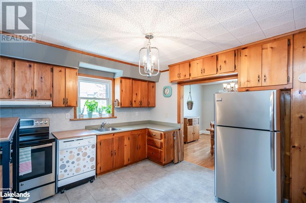 201 Rustic Road, North York, Ontario  M6L 1W3 - Photo 5 - 40594882