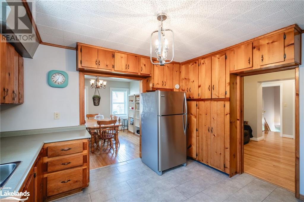 201 Rustic Road, North York, Ontario  M6L 1W3 - Photo 7 - 40594882