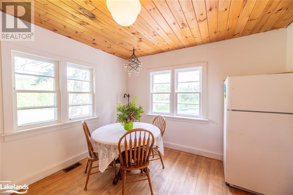 319 Ontario Street, Burk's Falls, Ontario  P0A 1C0 - Photo 4 - 40594446