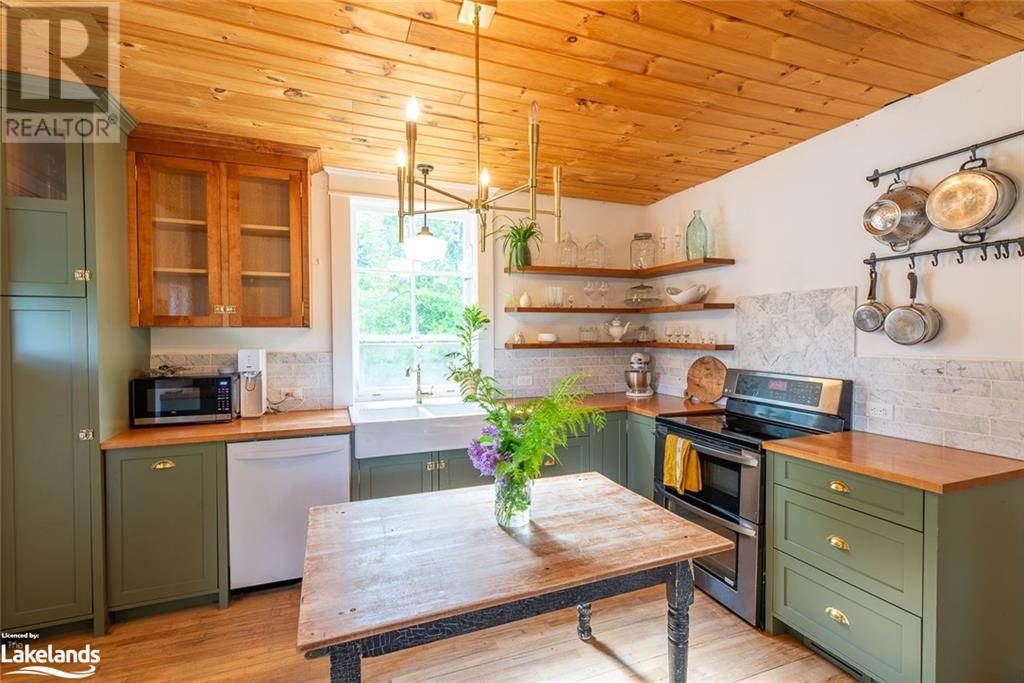 319 Ontario Street, Burk's Falls, Ontario  P0A 1C0 - Photo 3 - 40594446