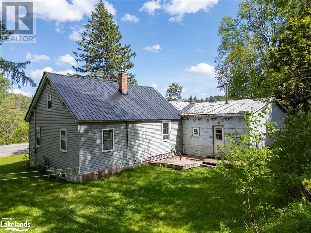 319 Ontario Street, Burk's Falls, Ontario  P0A 1C0 - Photo 2 - 40594446