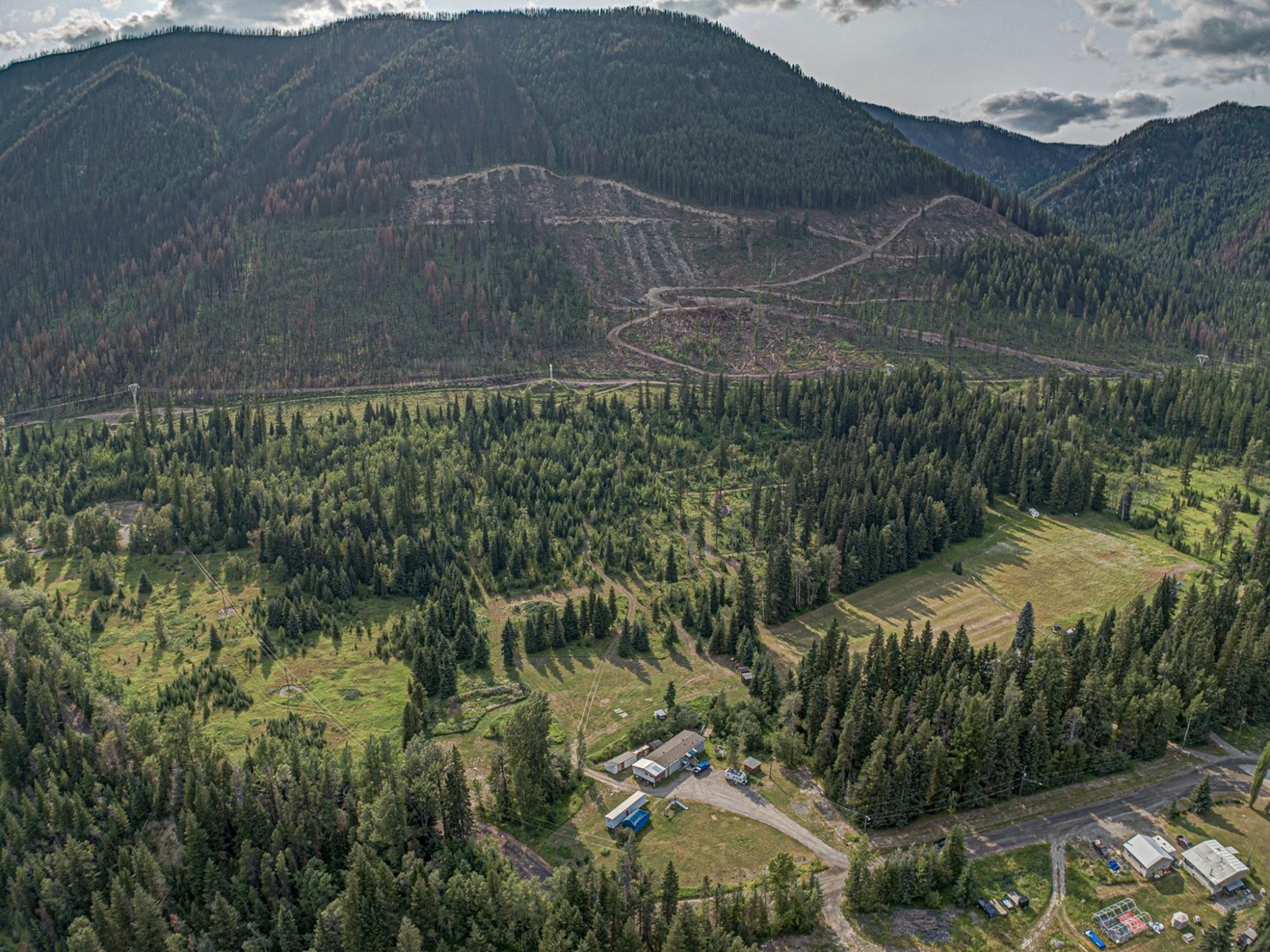 1191 Matevic Road, Sparwood, British Columbia  V0B 2G1 - Photo 2 - 2477200