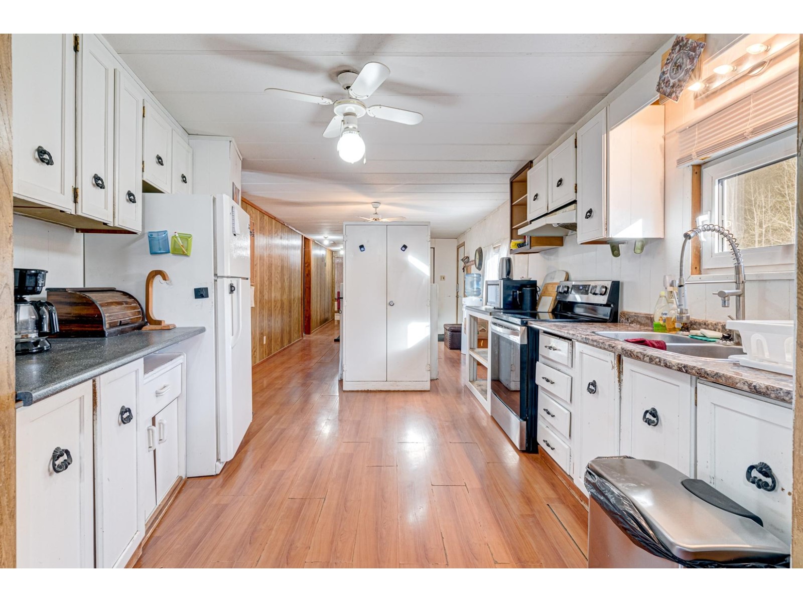 1191 Matevic Road, Sparwood, British Columbia  V0B 2G1 - Photo 3 - 2477200