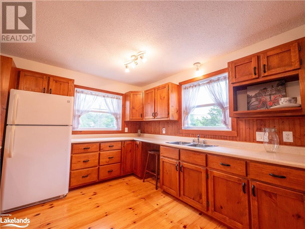 601 Honey Harbour Rd, Rr1, Port Severn, Ontario  L0K 1S0 - Photo 8 - 40594972