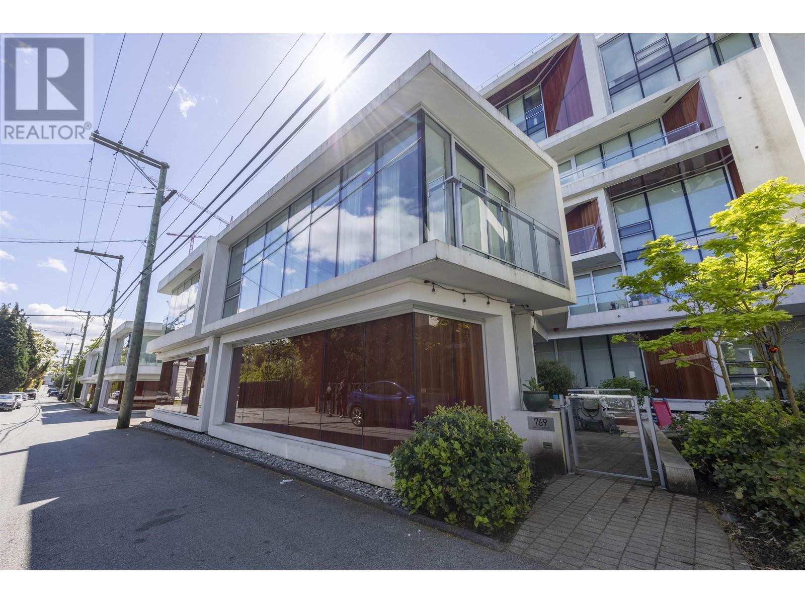Property at 769 W 41ST AVENUE image 1