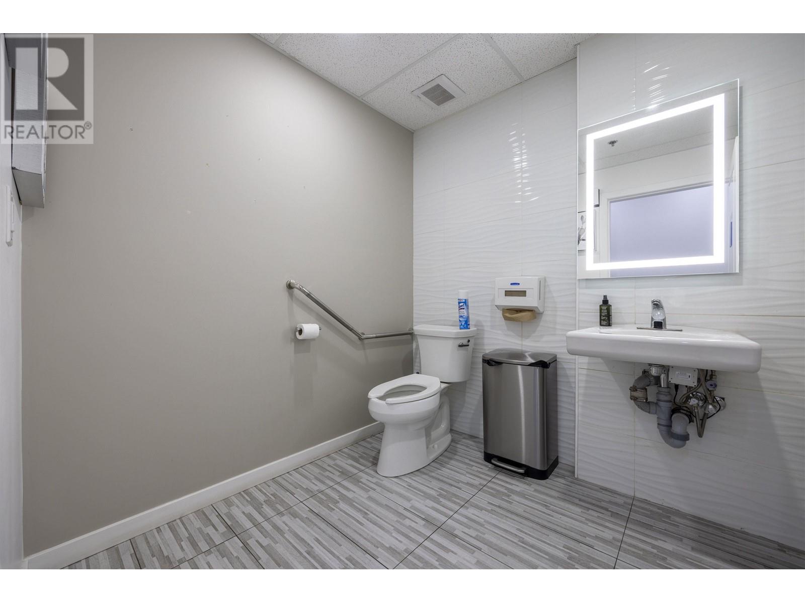 1726 Kingsway, Vancouver, British Columbia  V5N 2S3 - Photo 10 - C8060225