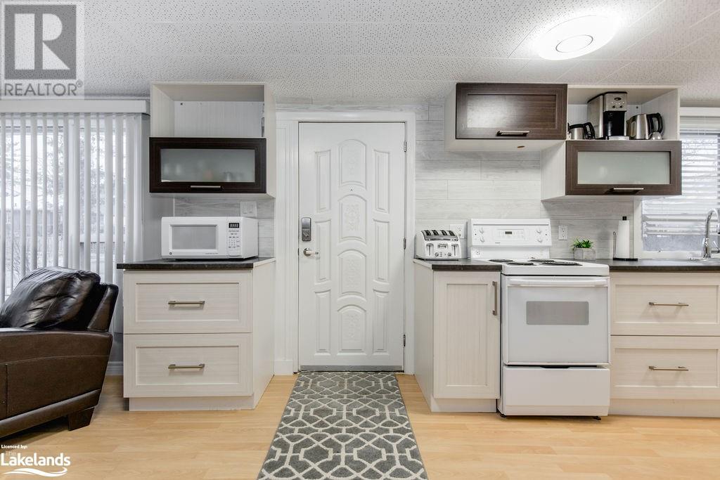 38 Laidlaw Street, Wasaga Beach, Ontario  L9Z 2L2 - Photo 6 - 40576618