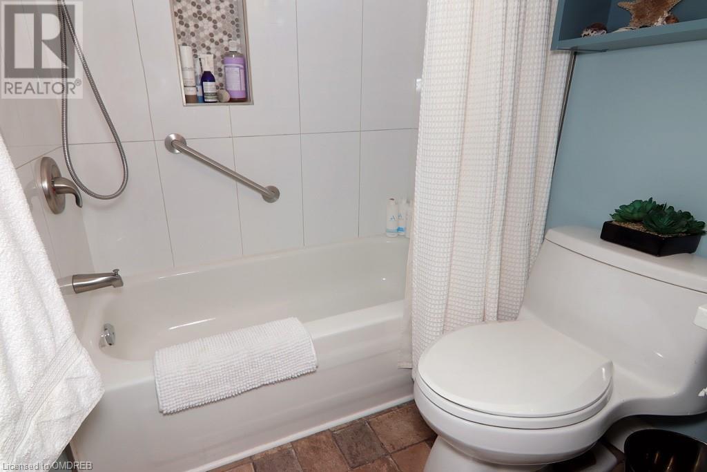 Image of property at 4110 BUTTERNUT Court Unit# 3