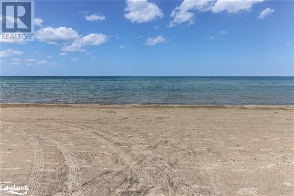 30 64th Street N, Wasaga Beach, Ontario  L9Z 1V2 - Photo 4 - 40592492